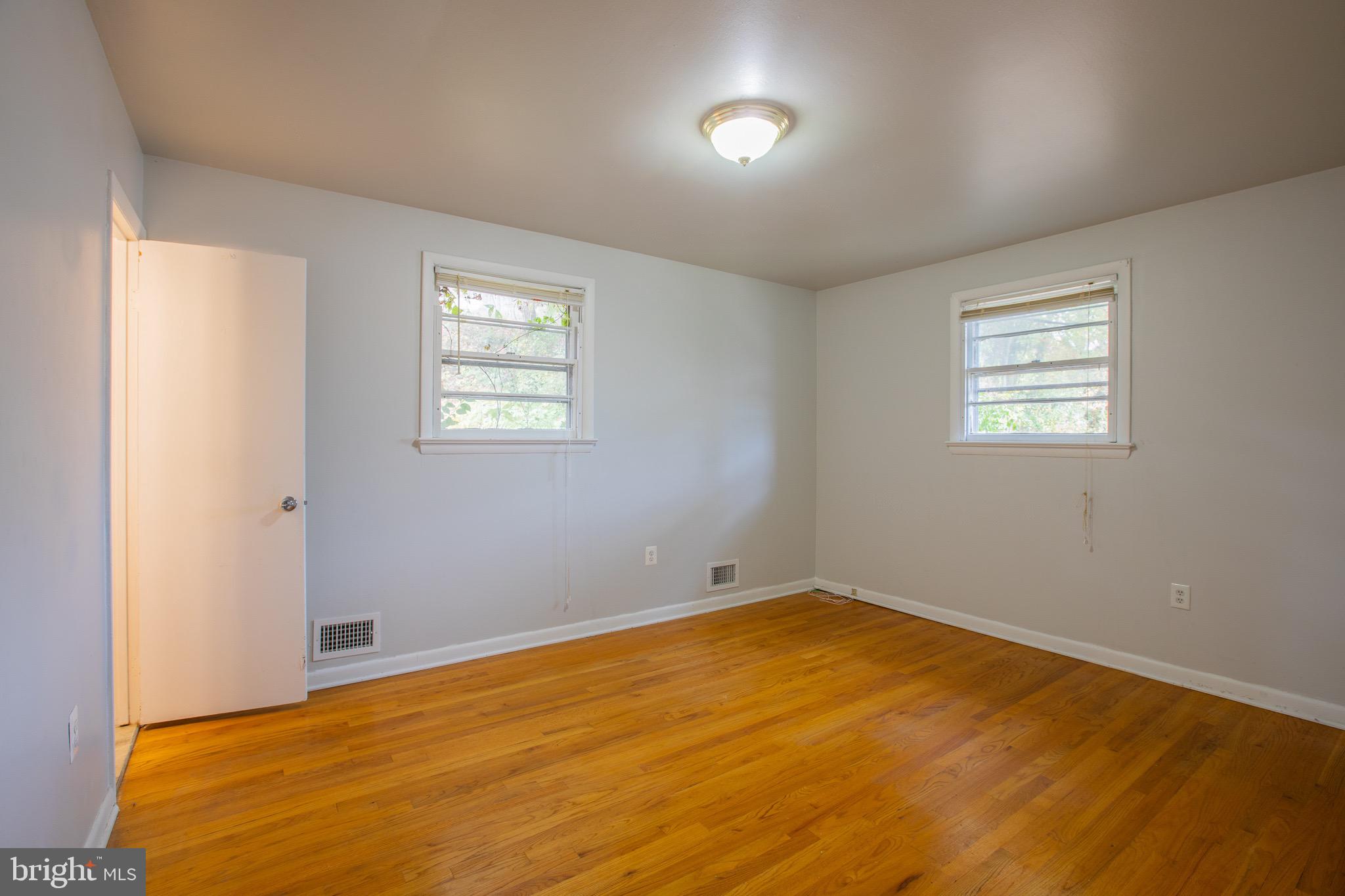 FORT WASHINGTON - Residential Lease