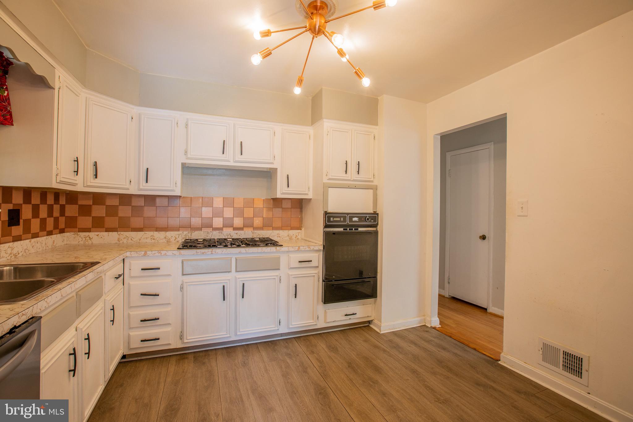 FORT WASHINGTON - Residential Lease