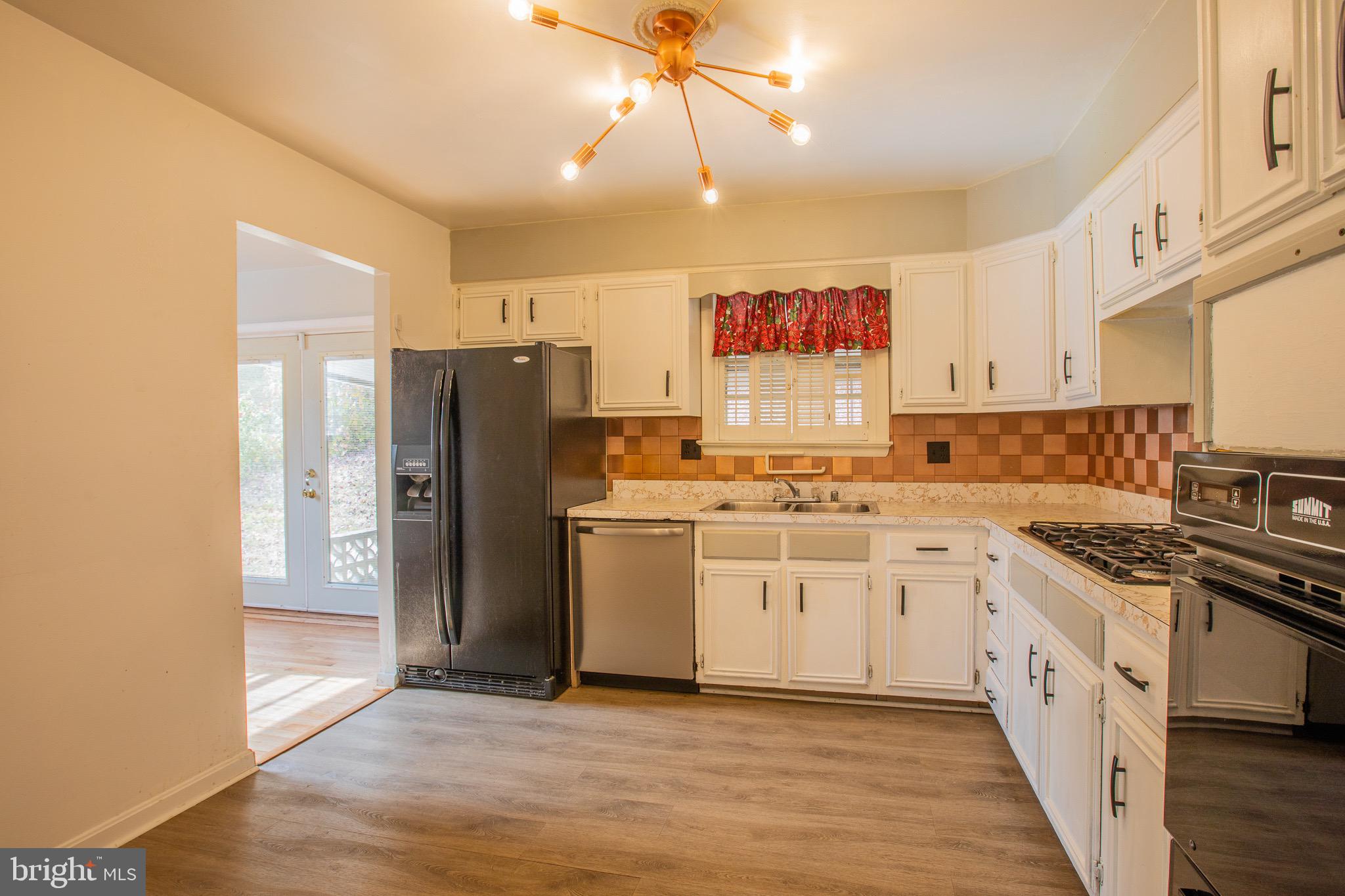 FORT WASHINGTON - Residential Lease