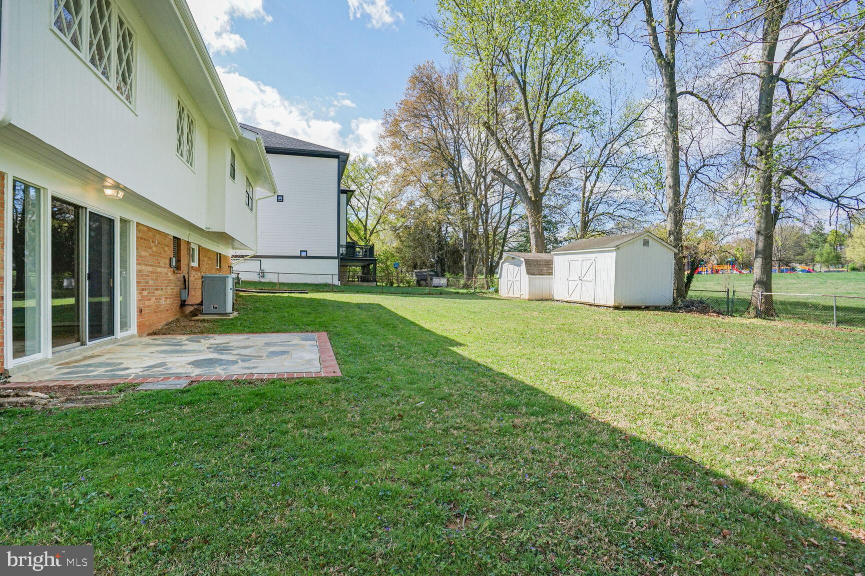 BROYHILL LANGLEY ESTATES - Residential Lease