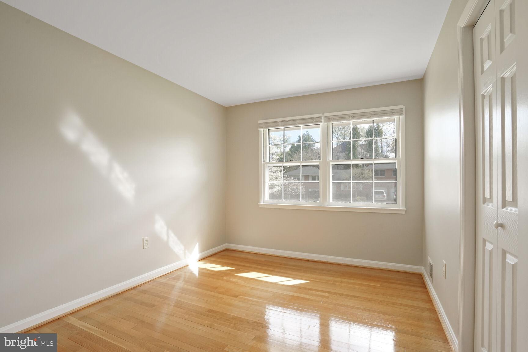 BROYHILL LANGLEY ESTATES - Residential Lease