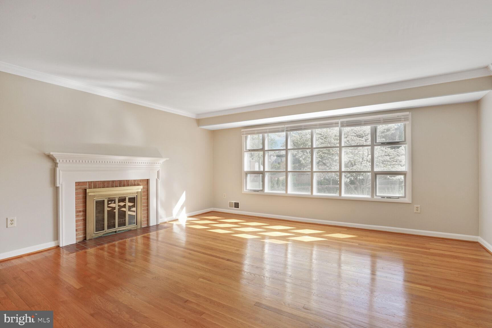 BROYHILL LANGLEY ESTATES - Residential Lease