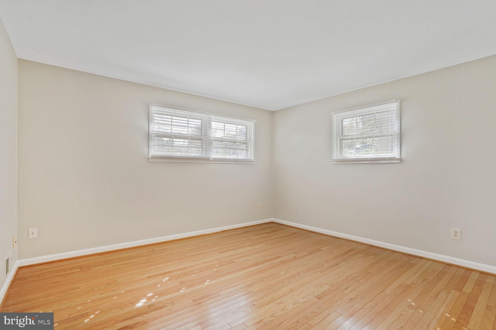 BROYHILL LANGLEY ESTATES - Residential Lease