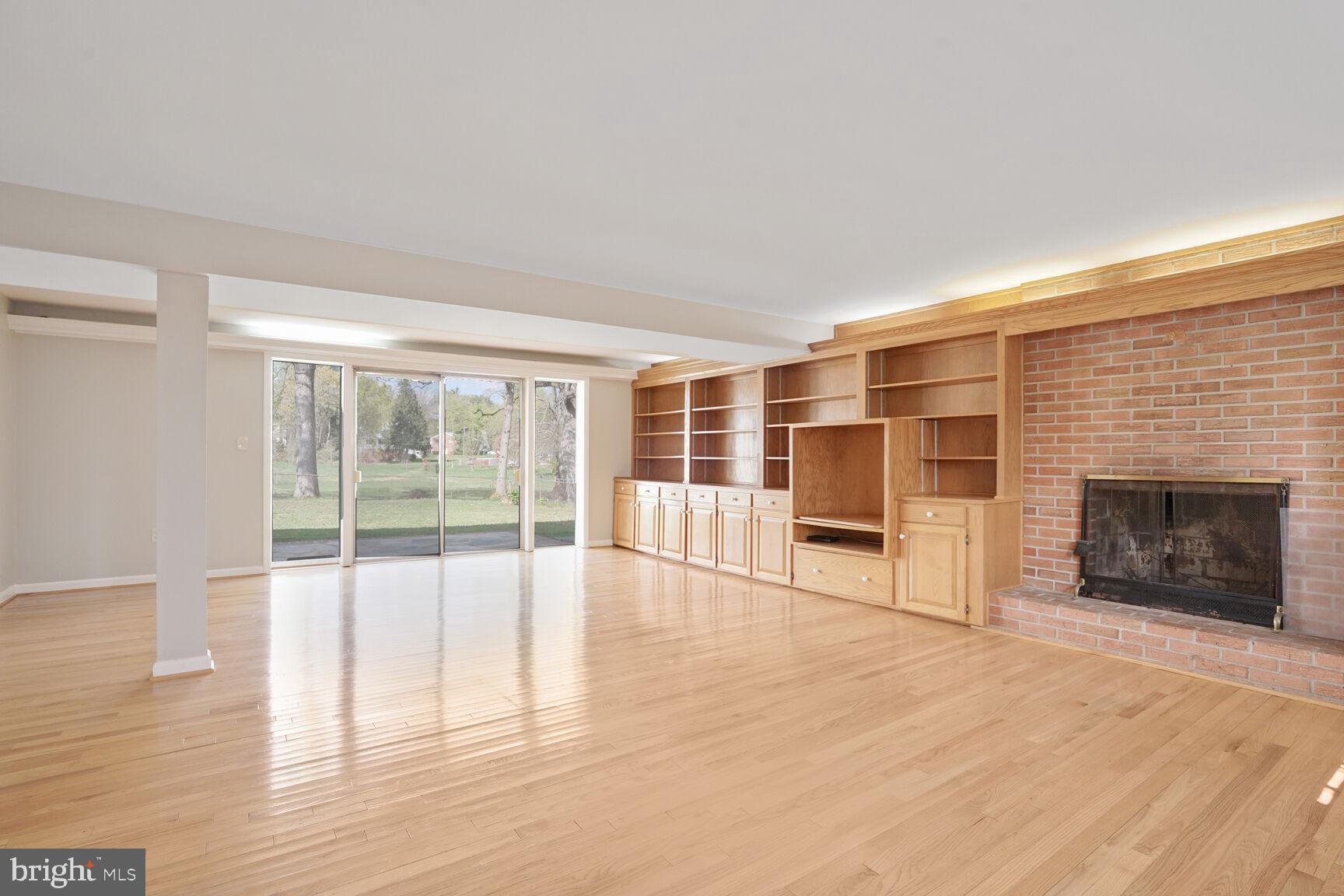 BROYHILL LANGLEY ESTATES - Residential Lease