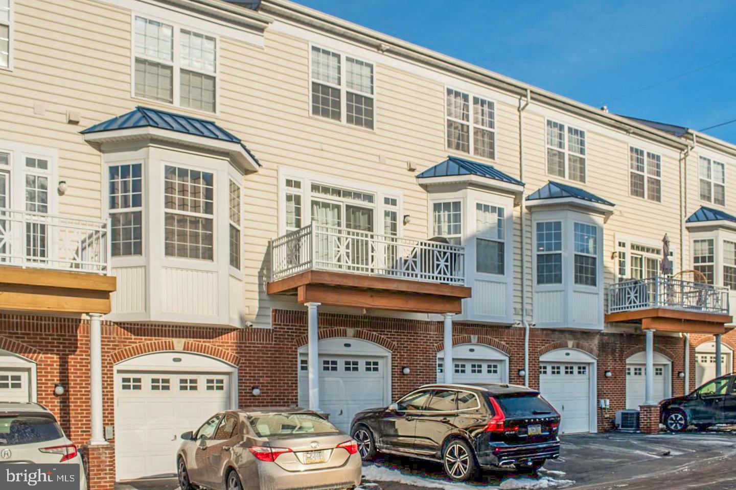 64 ROGERSON COURT 64