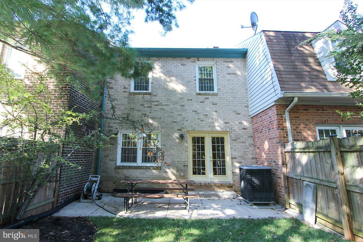 INVERNESS KNOLLS - Residential