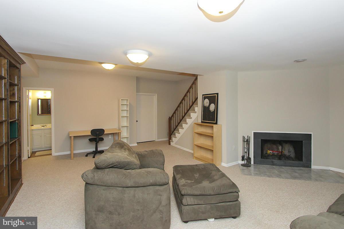 INVERNESS KNOLLS - Residential