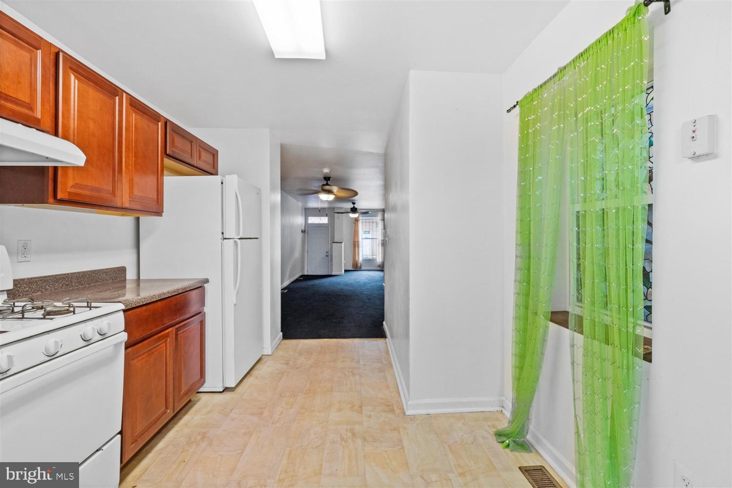 SANDTOWN-WINCHESTER - Residential