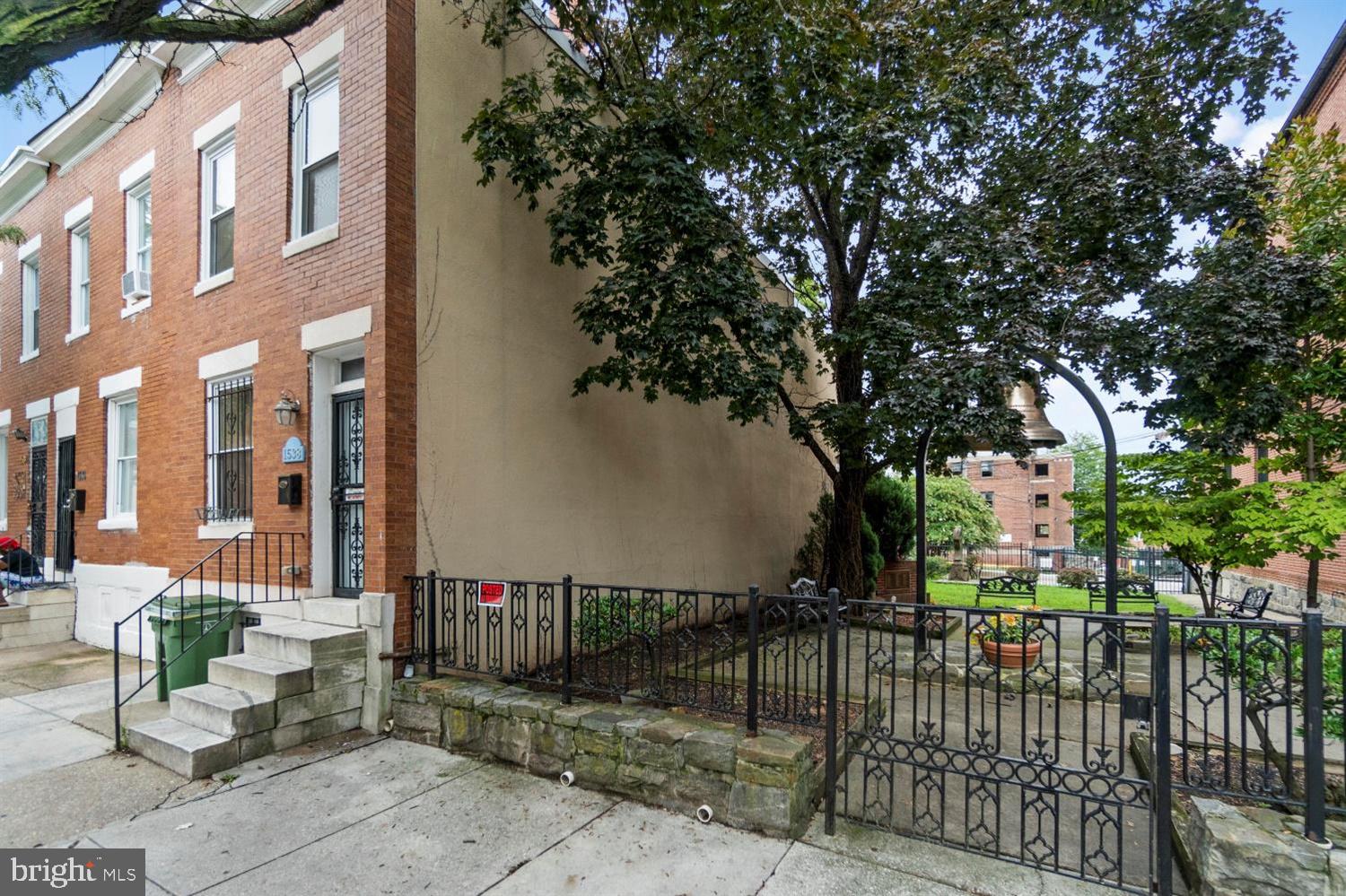 SANDTOWN-WINCHESTER - Residential