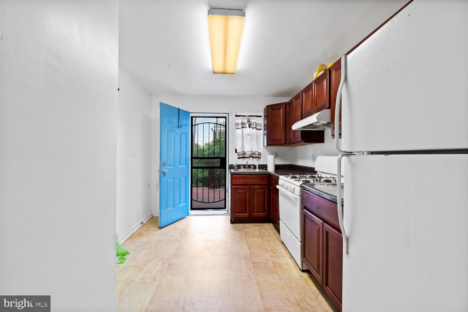 SANDTOWN-WINCHESTER - Residential