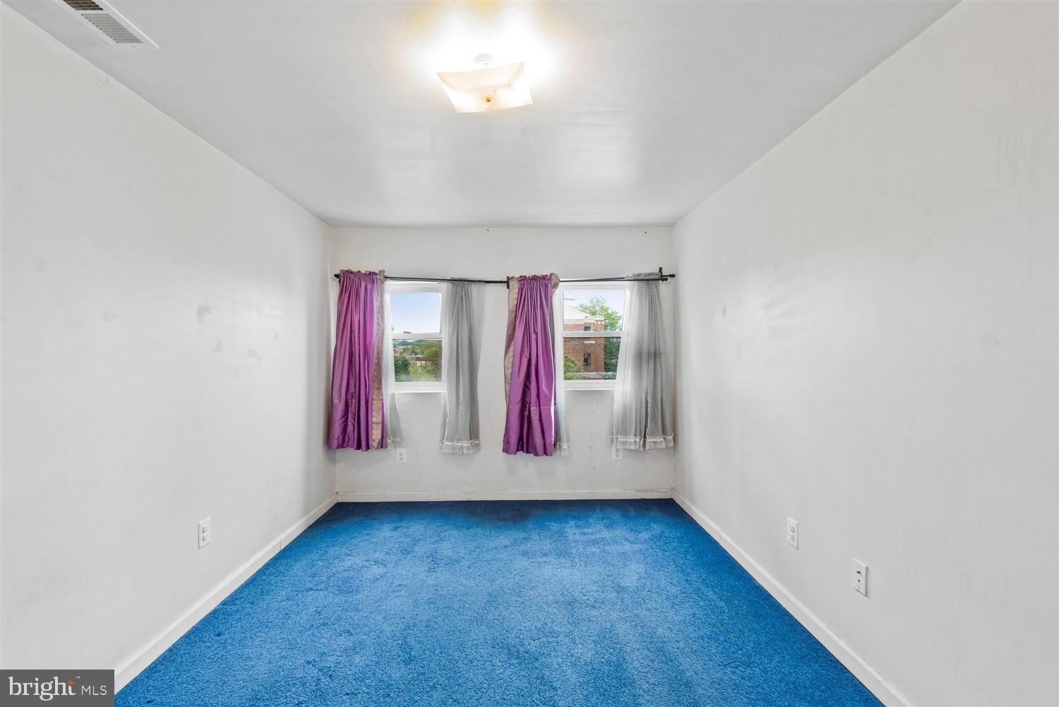 SANDTOWN-WINCHESTER - Residential