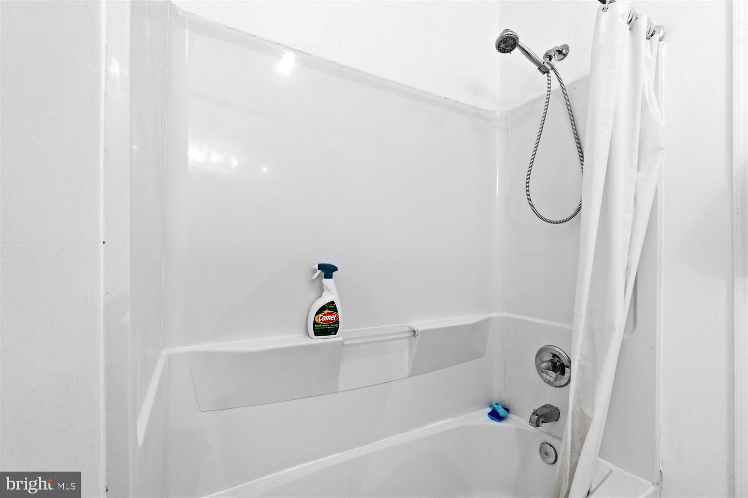 SANDTOWN-WINCHESTER - Residential