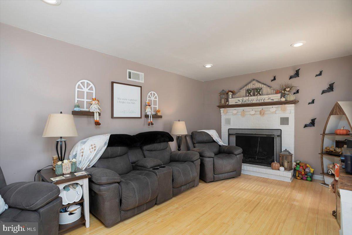 DENTON AREA - Residential