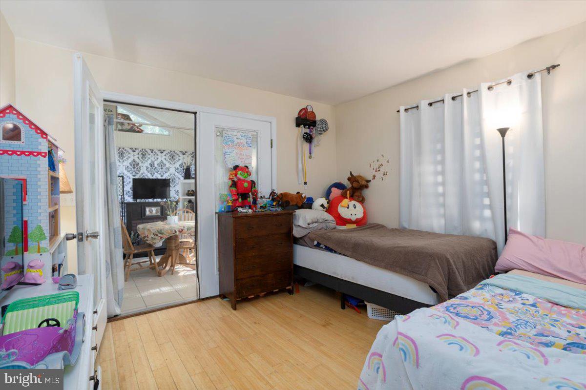 DENTON AREA - Residential