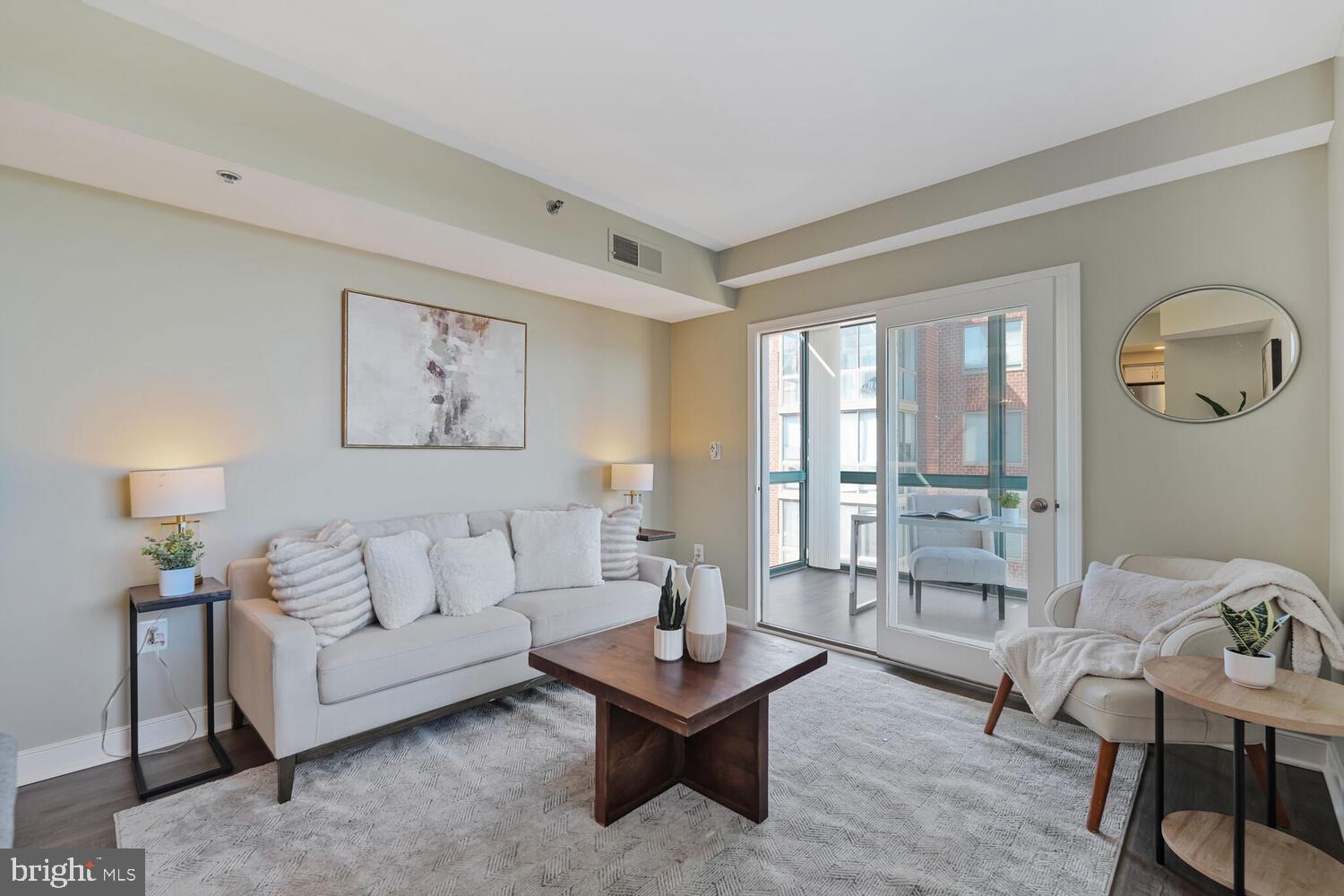 1050 N TAYLOR STREET N 1-609