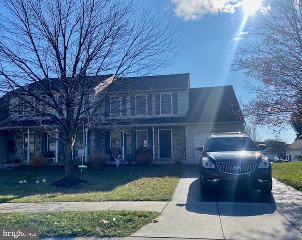 Photo of 4154 Green Park Drive, MOUNT JOY, PA 17552 (MLS # PALA2061360)