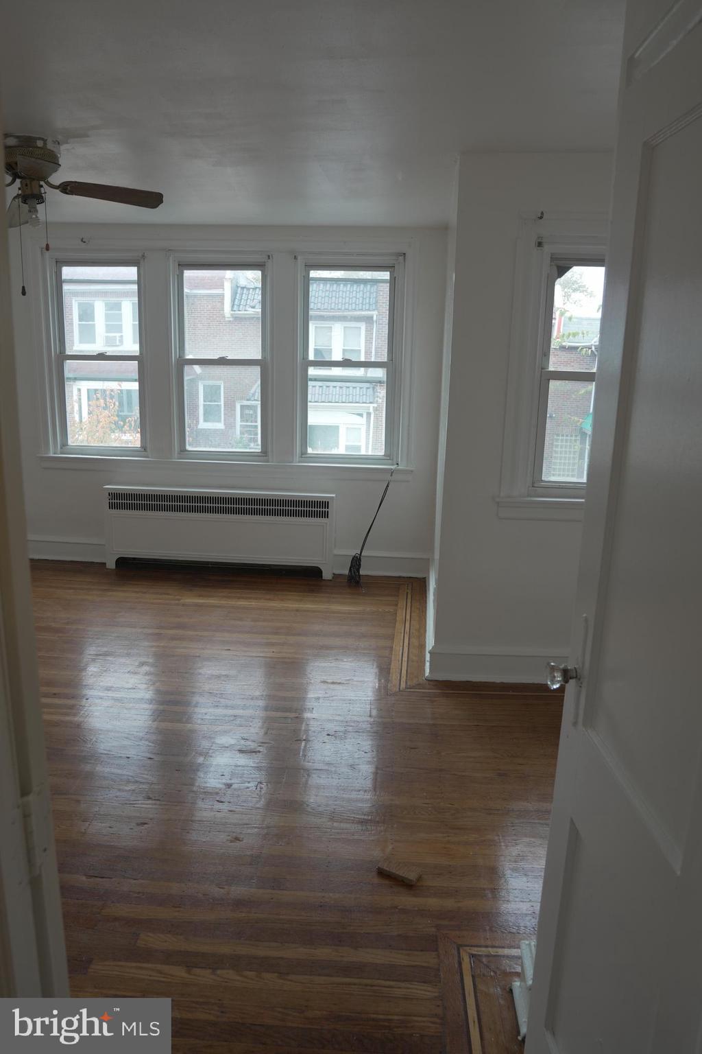 PHILADELPHIA (WEST) - Residential