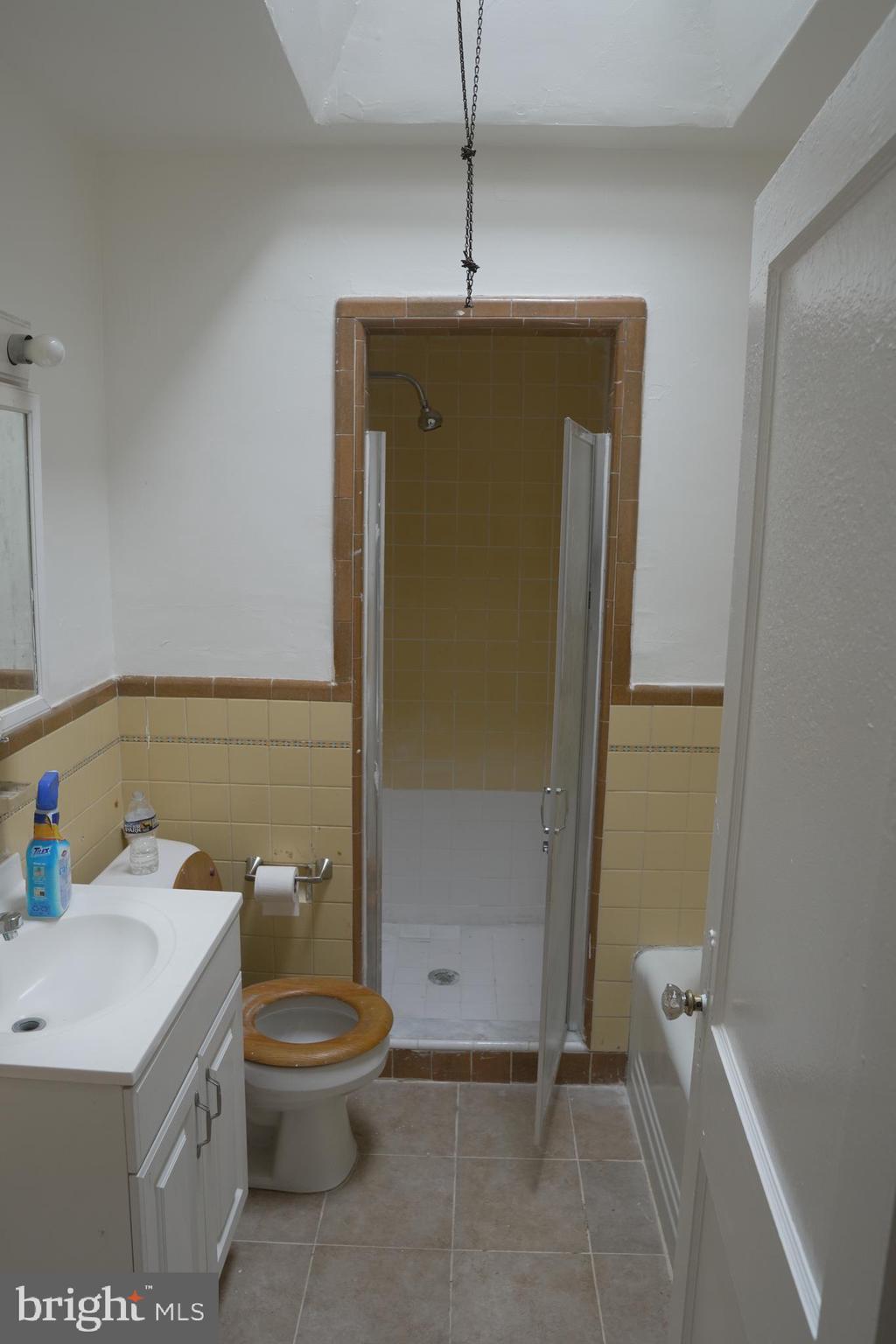 PHILADELPHIA (WEST) - Residential