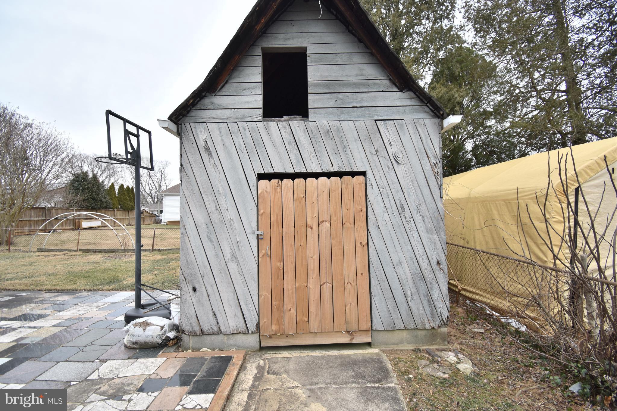 ASPEN HILL PARK - Residential Lease