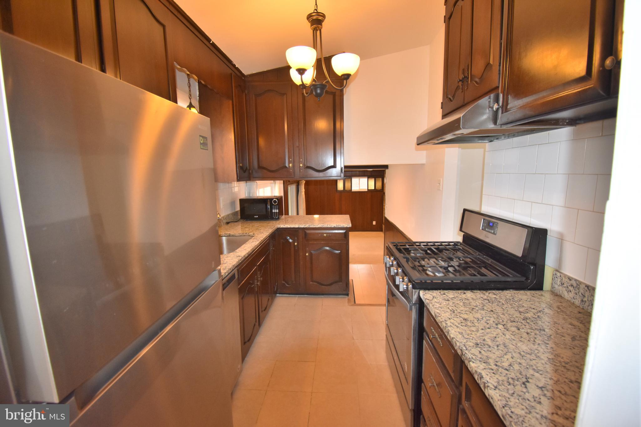 ASPEN HILL PARK - Residential Lease