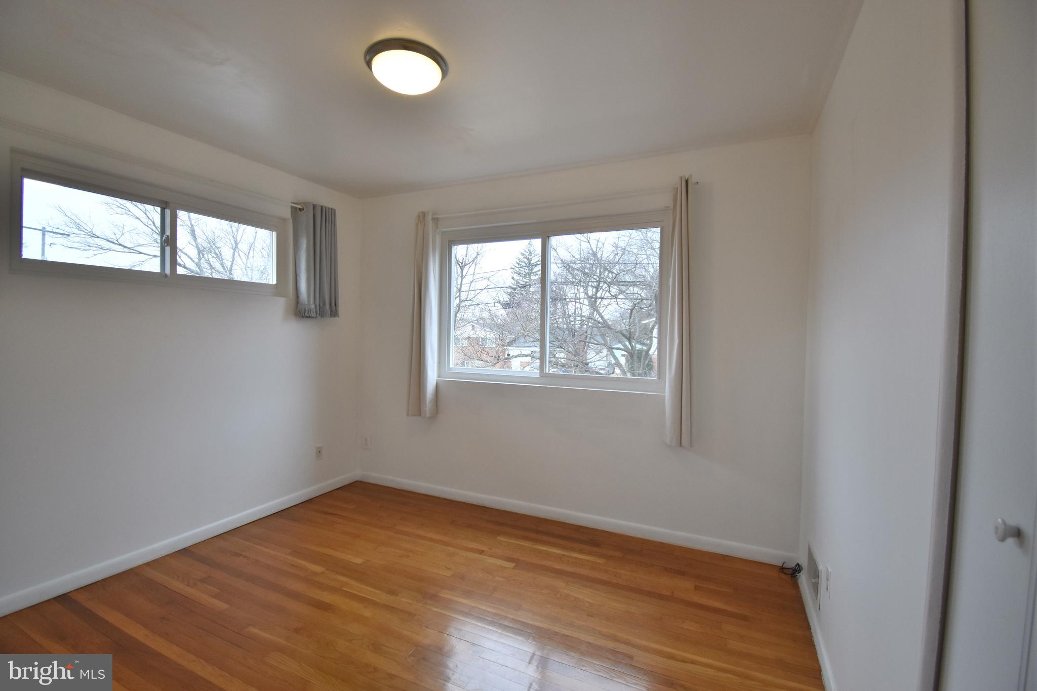 ASPEN HILL PARK - Residential Lease