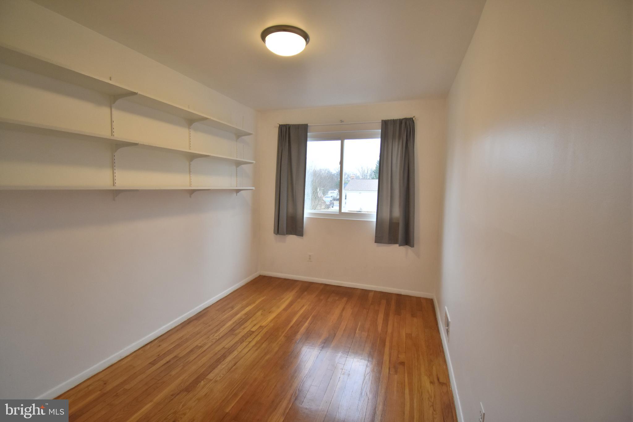 ASPEN HILL PARK - Residential Lease