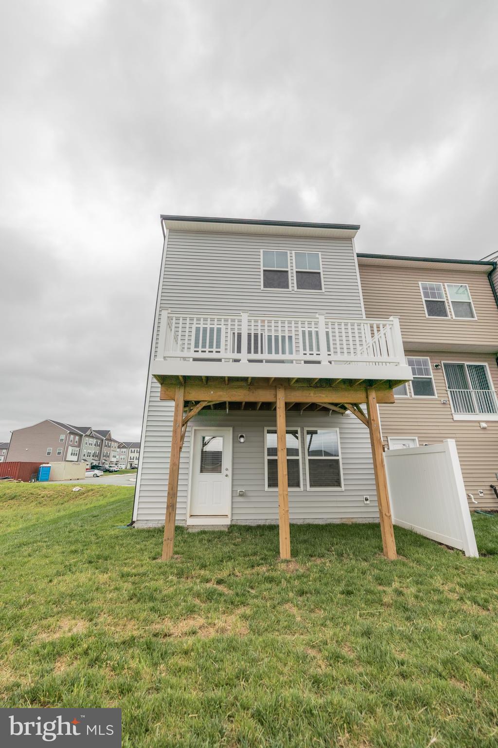 KING'S CROSSING - Residential Lease