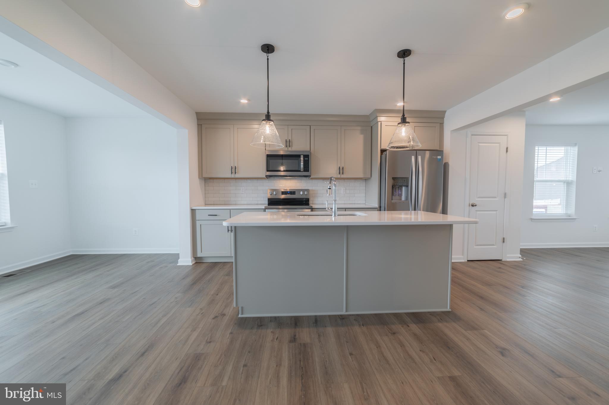 KING'S CROSSING - Residential Lease