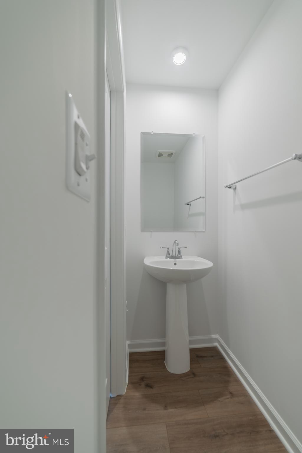 KING'S CROSSING - Residential Lease