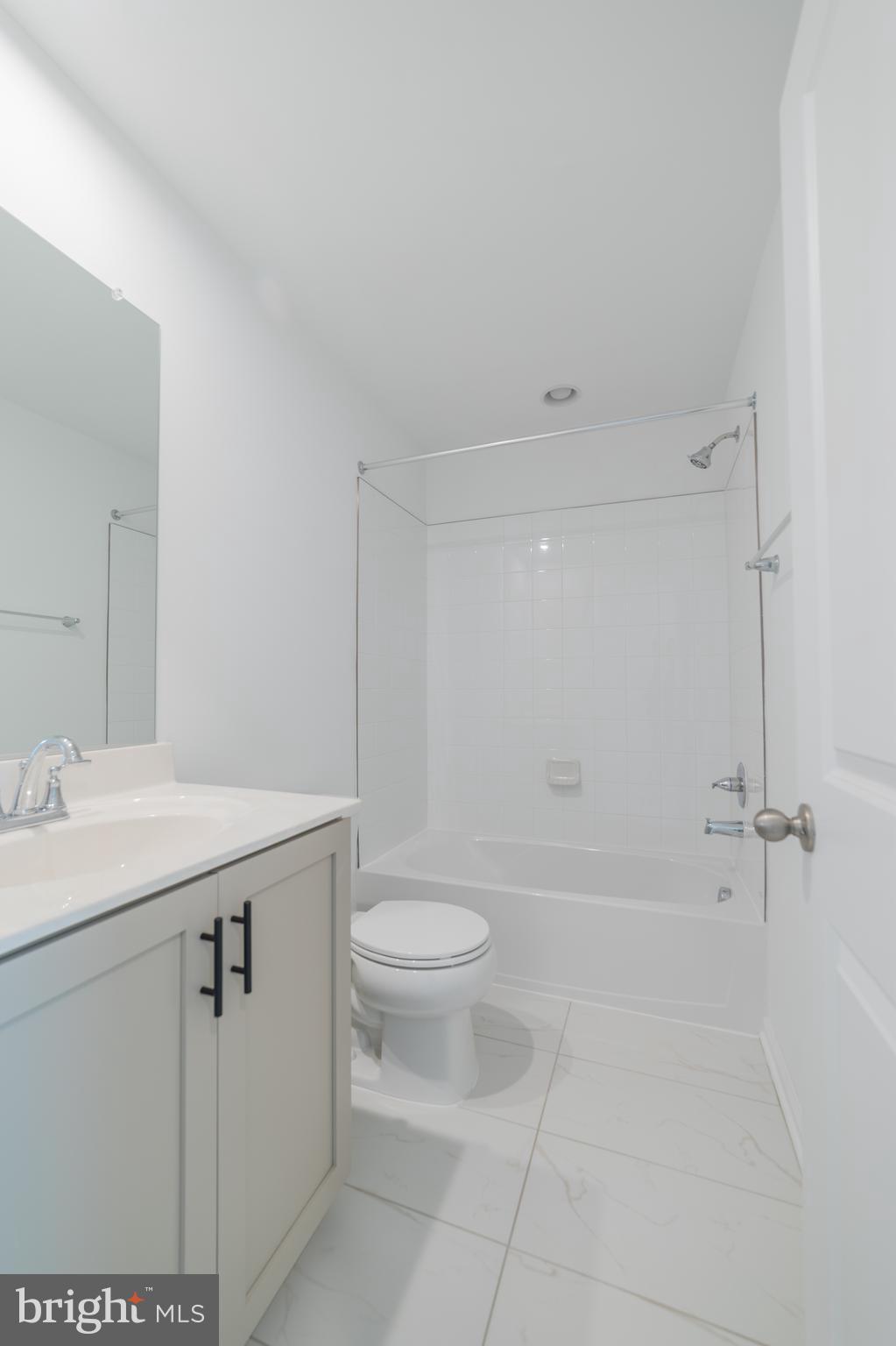 KING'S CROSSING - Residential Lease