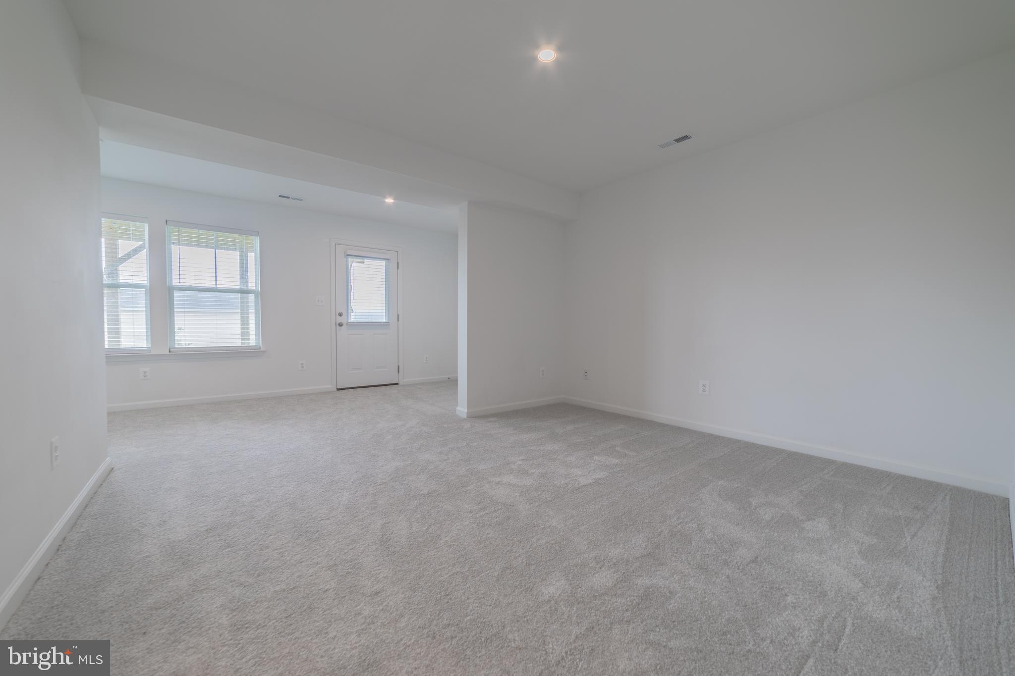 KING'S CROSSING - Residential Lease