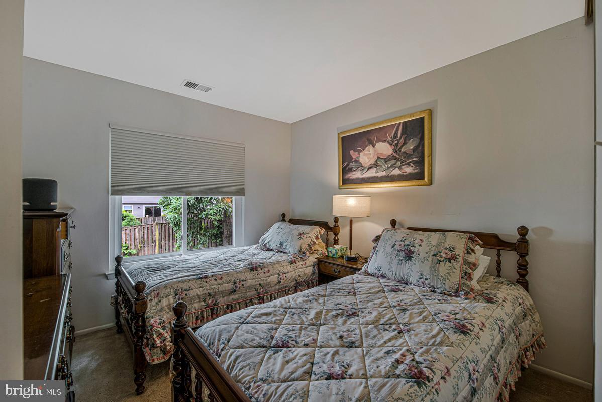 CHARLENE - Residential