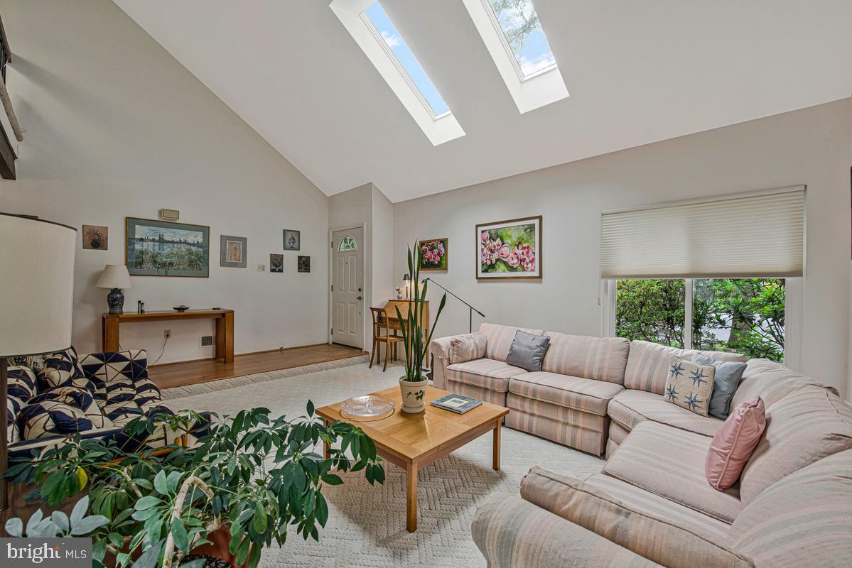 CHARLENE - Residential