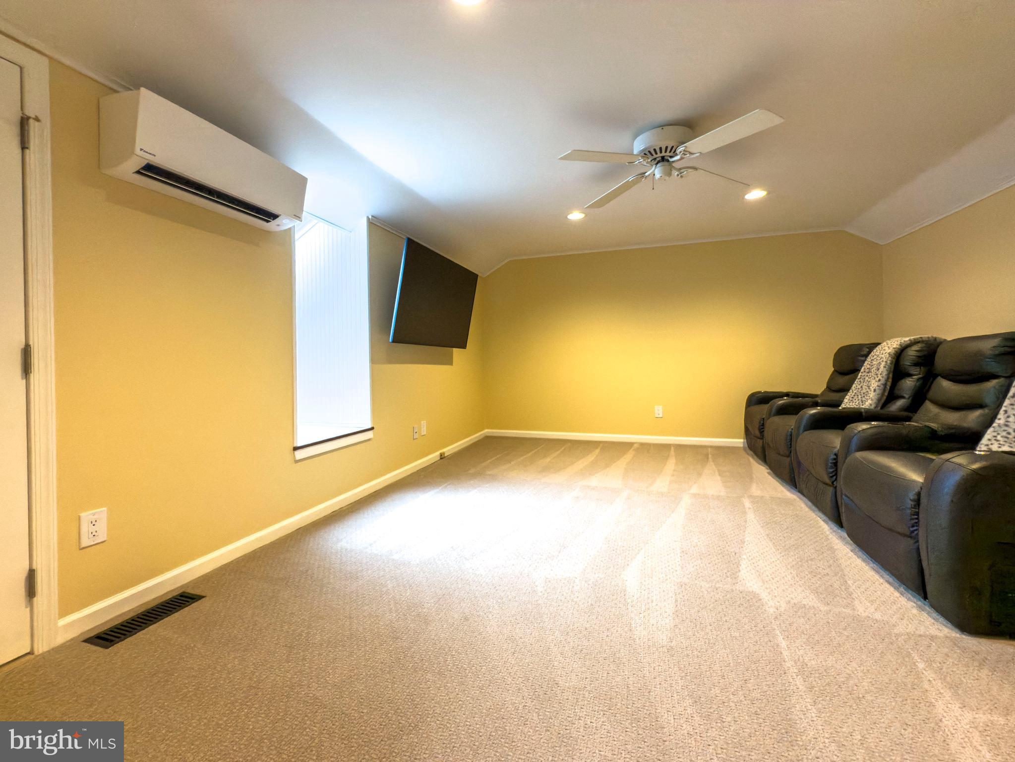 WAYNESBROOKE EAST - Residential