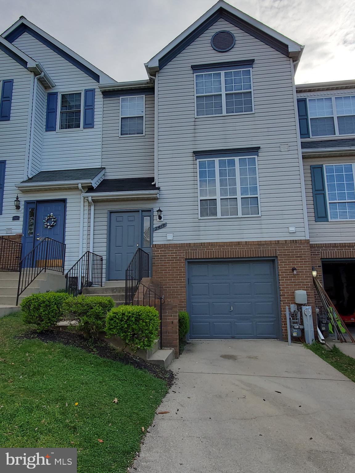 PINEY ORCHARD - Residential Lease