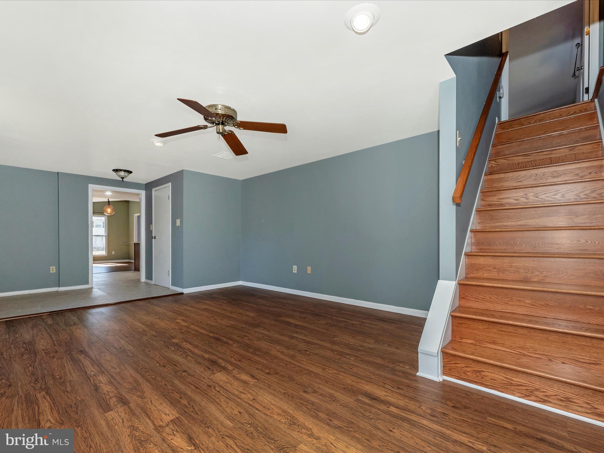 VILLAGE OF LONG REACH - Residential