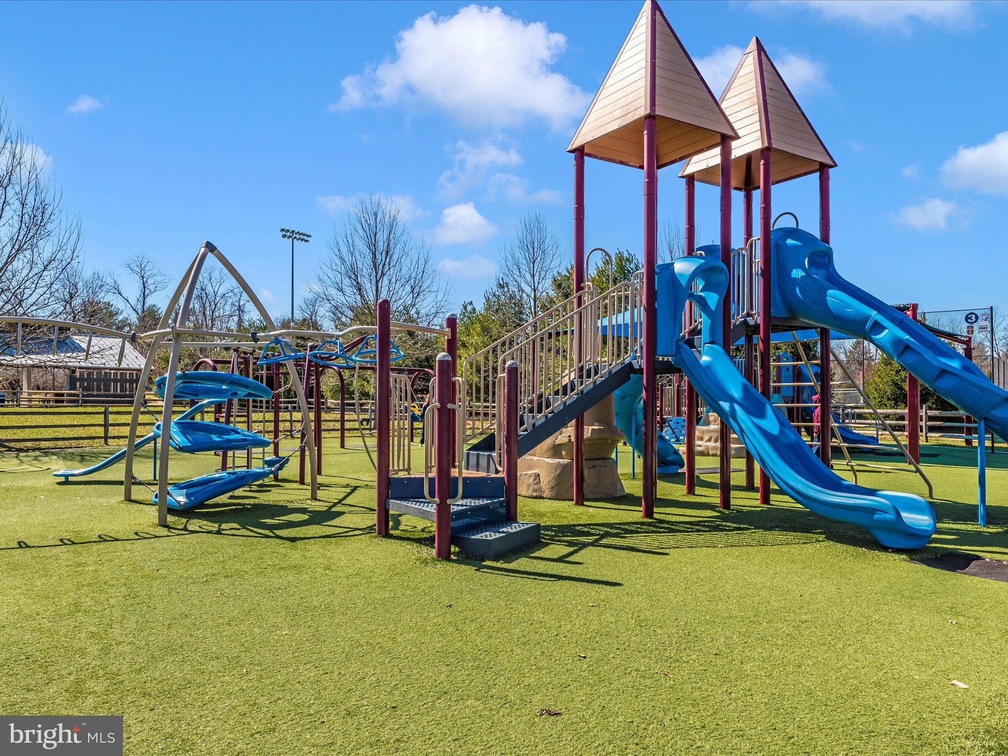 VILLAGE OF LONG REACH - Residential