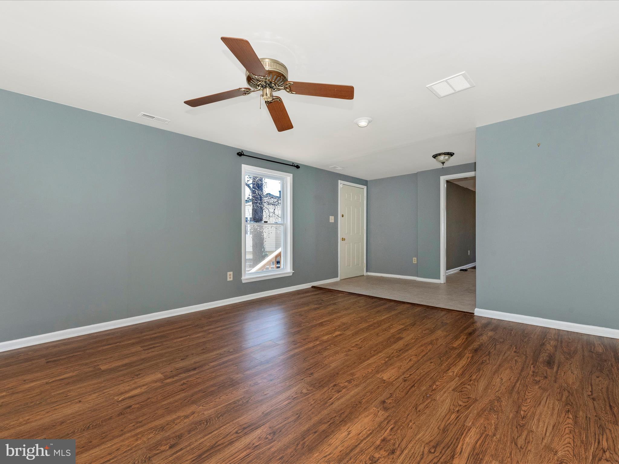 VILLAGE OF LONG REACH - Residential