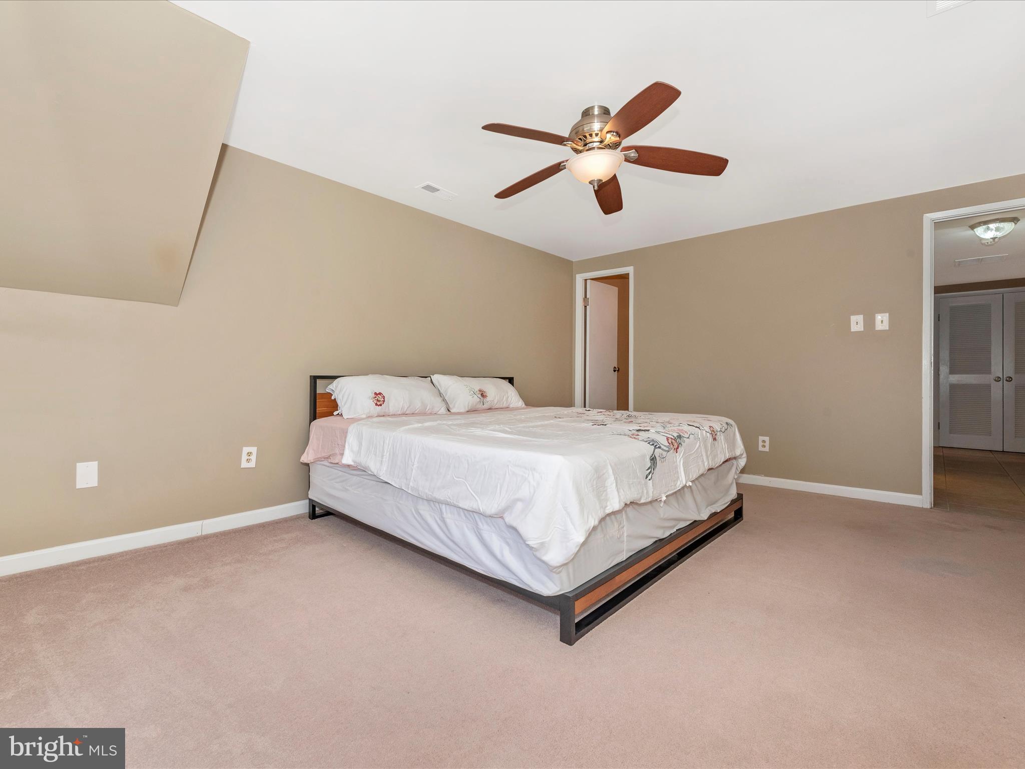 VILLAGE OF LONG REACH - Residential