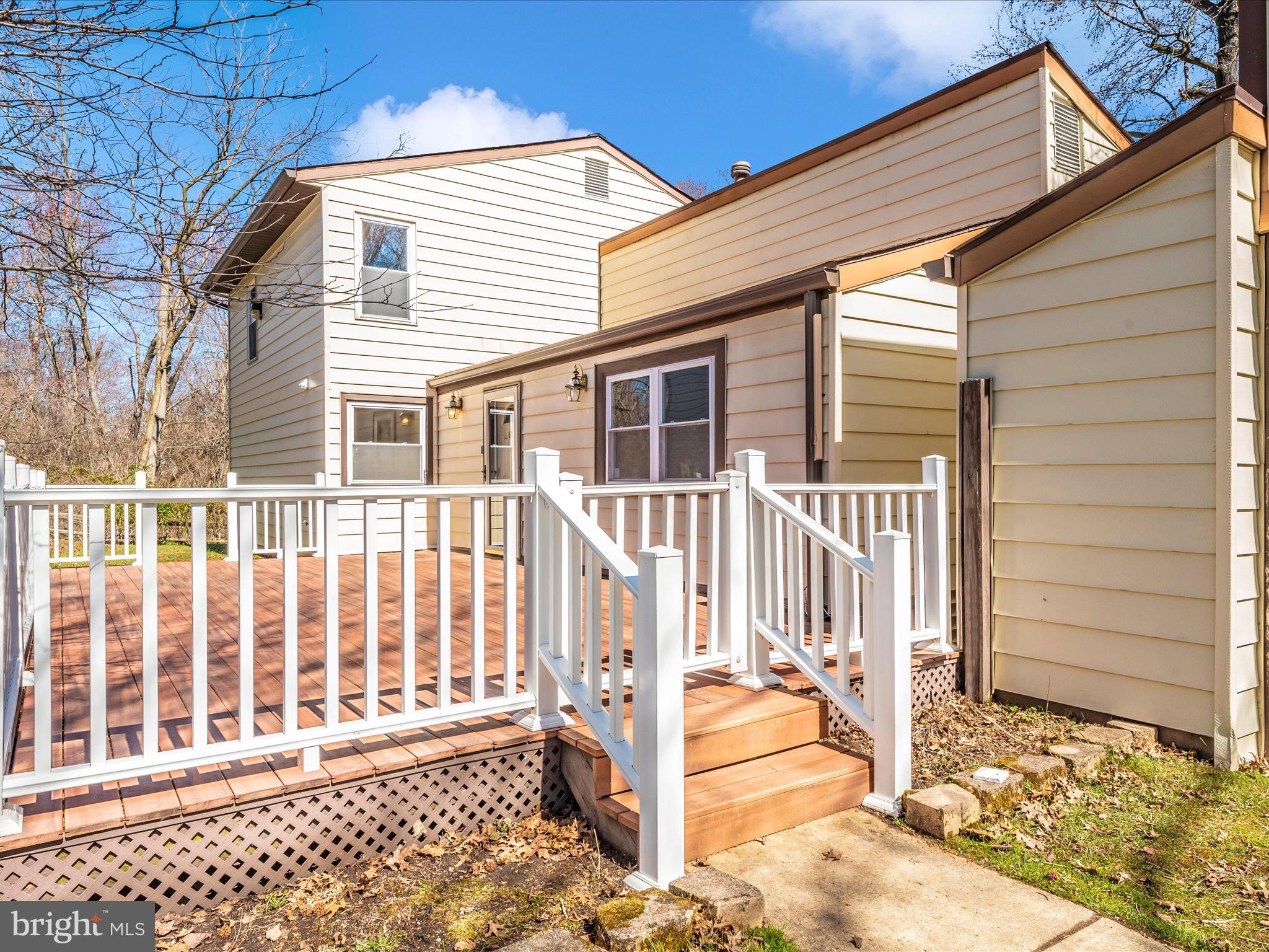 VILLAGE OF LONG REACH - Residential