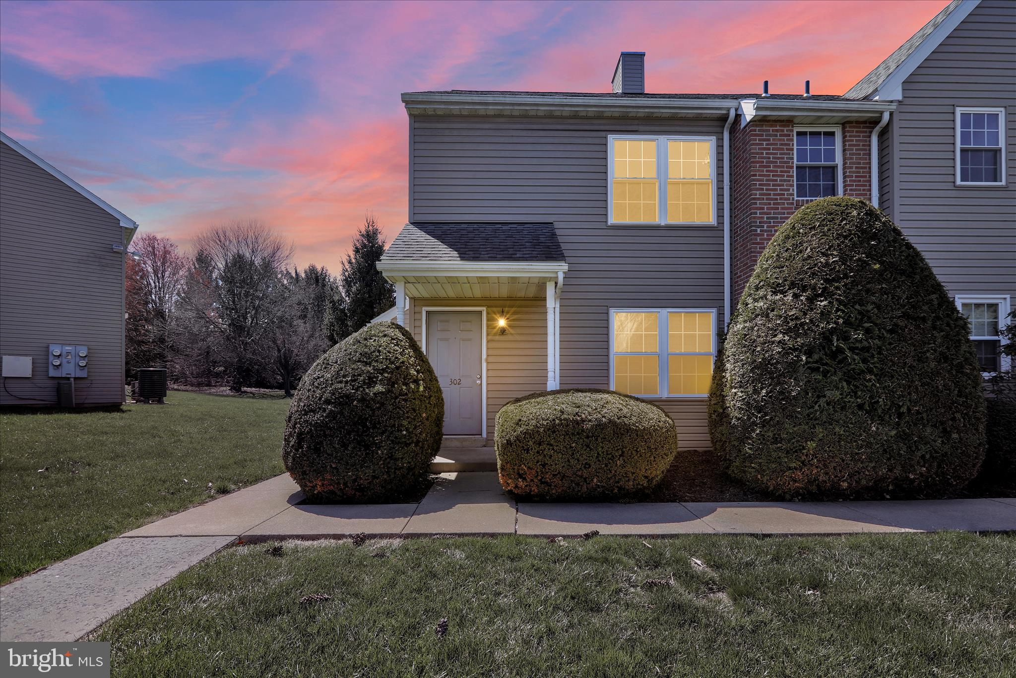 SEVEN OAKS - Residential