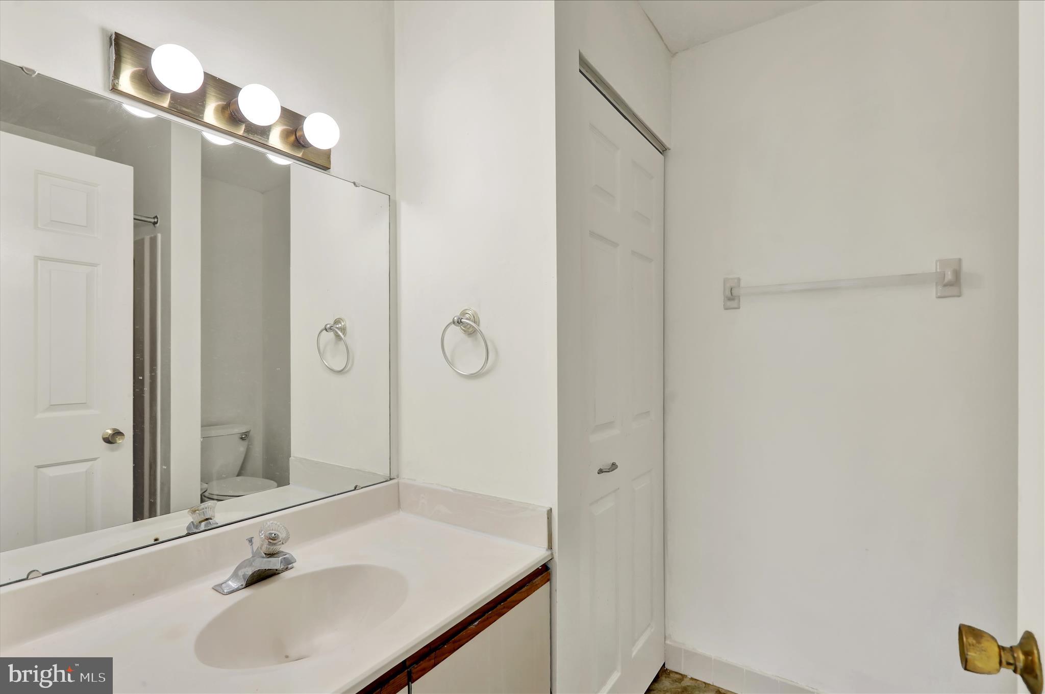 SEVEN OAKS - Residential