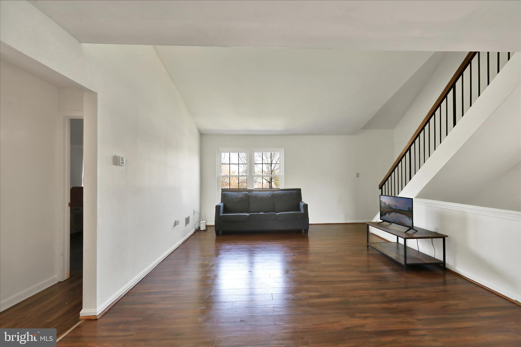 SEVEN OAKS - Residential