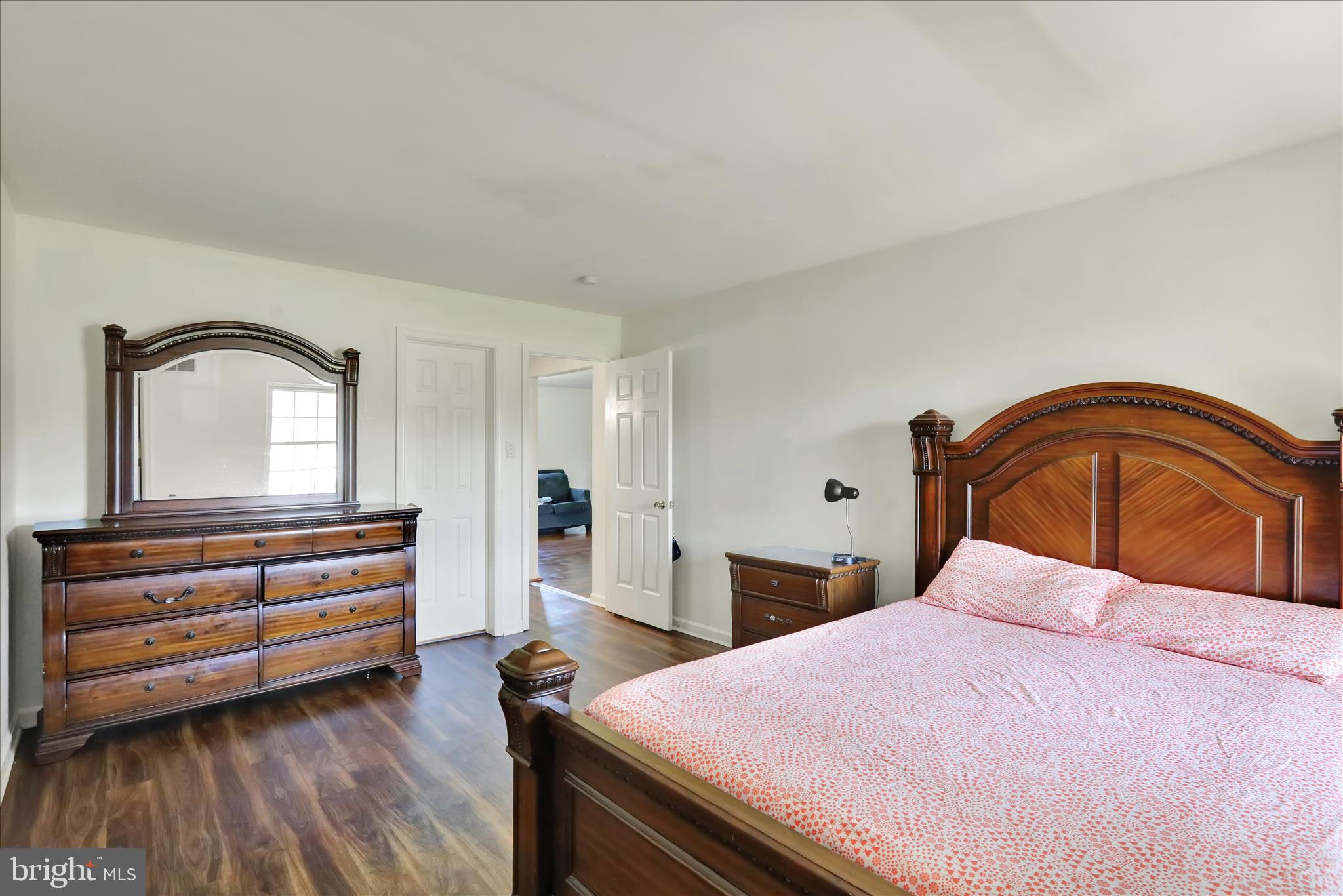 SEVEN OAKS - Residential