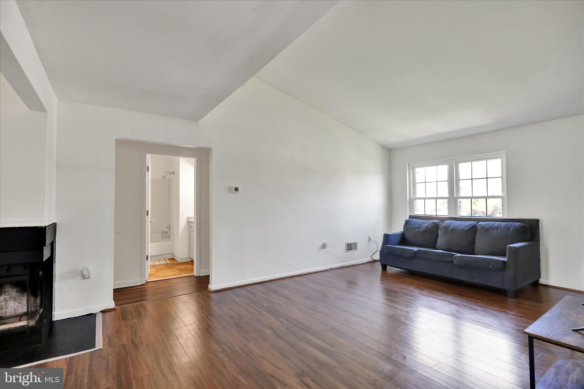 SEVEN OAKS - Residential