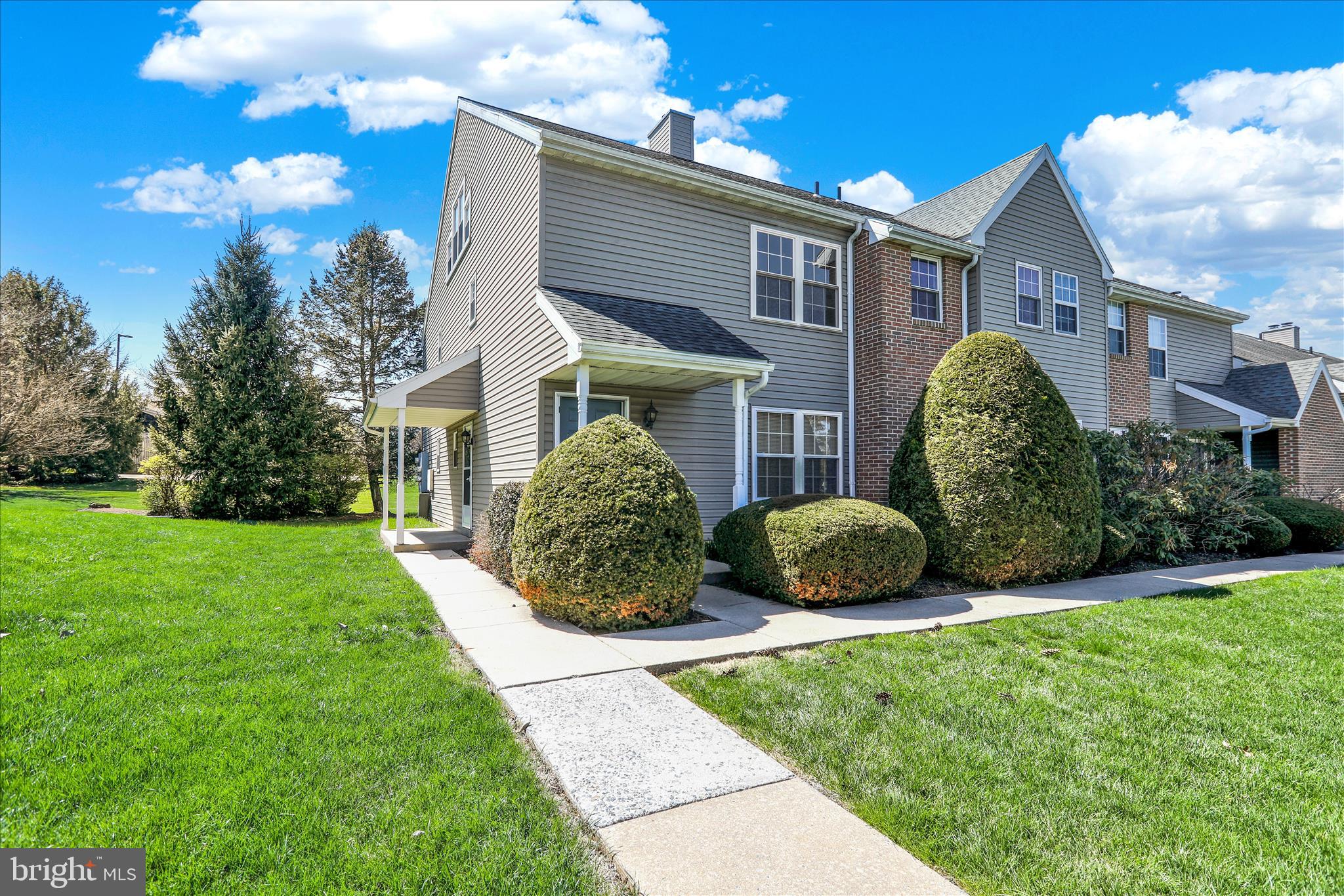 SEVEN OAKS - Residential