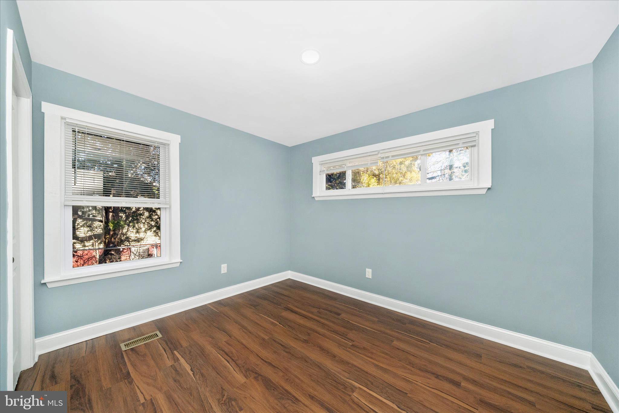 BRIGHTON - Residential