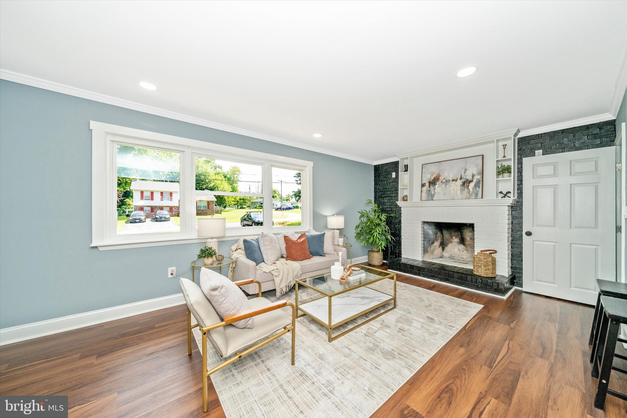 BRIGHTON - Residential