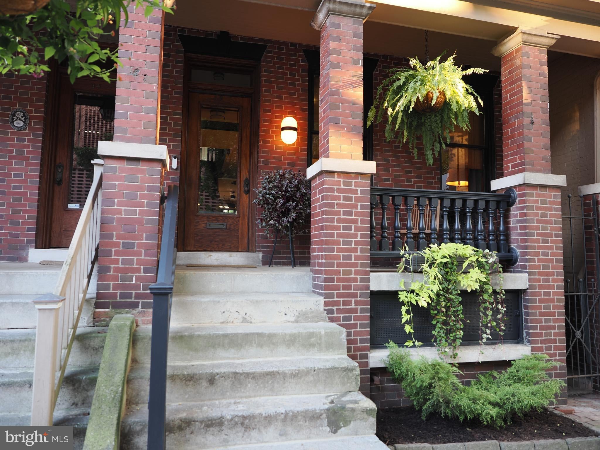 32 E VINE STREET
