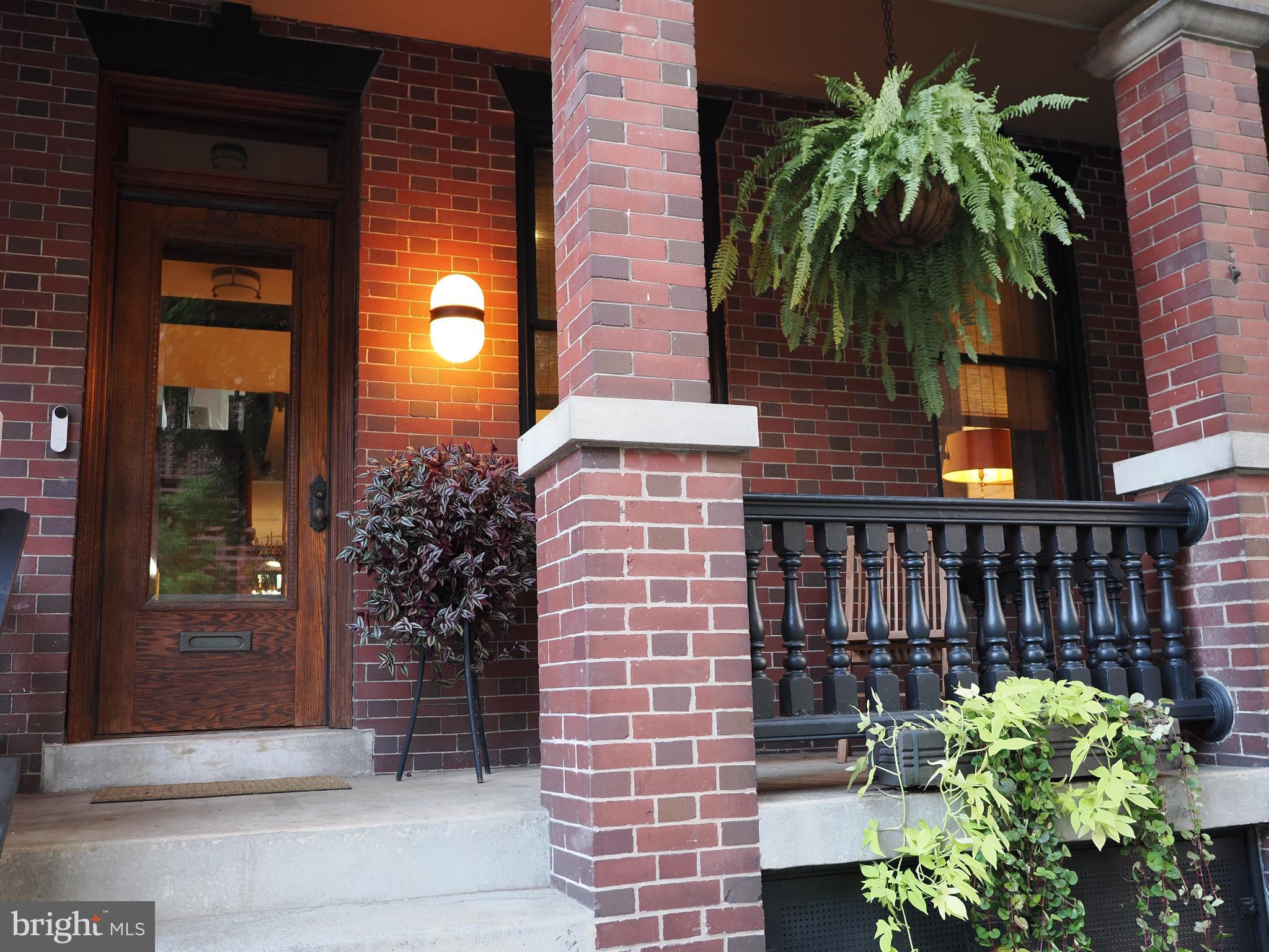 32 E VINE STREET